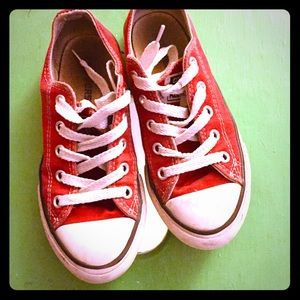 Boys converse